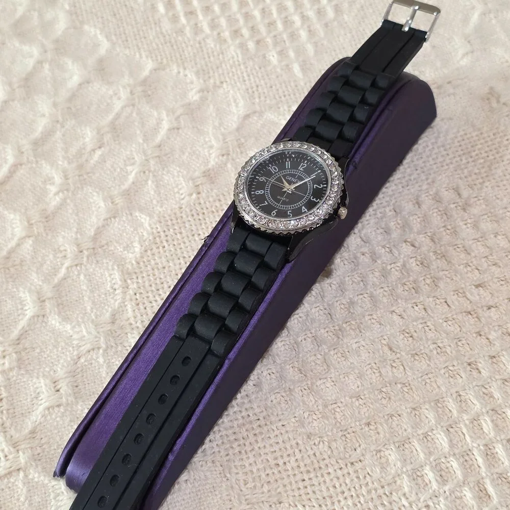 Geneva Black Face Silver Crystal Accent Round Unisex Wrist Watch Silicone Band